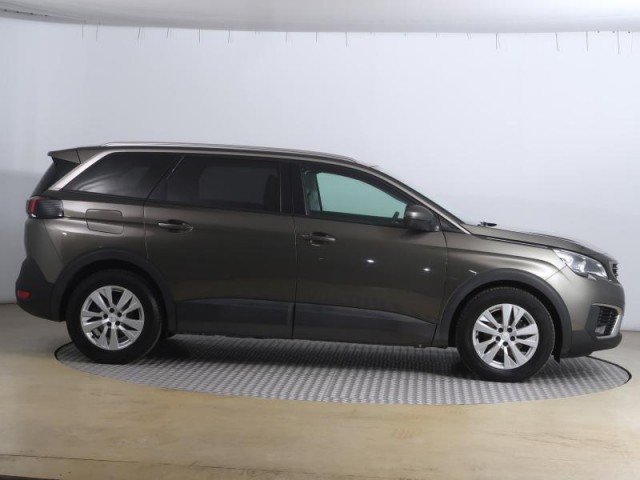 Peugeot 5008  1.6 BlueHDi 