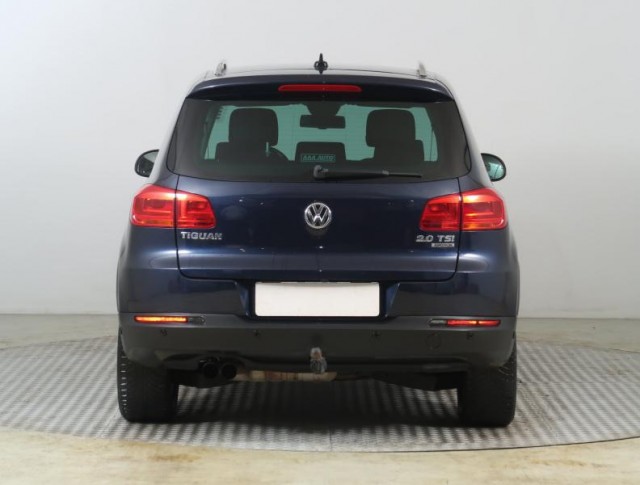Volkswagen Tiguan  2.0 TSI 