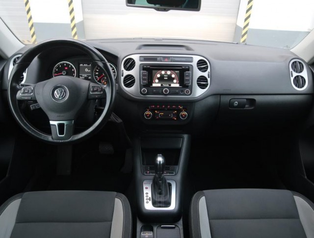 Volkswagen Tiguan  2.0 TSI 