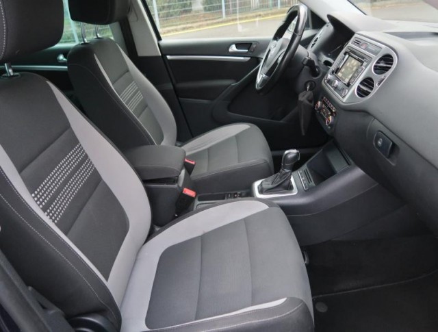 Volkswagen Tiguan  2.0 TSI 