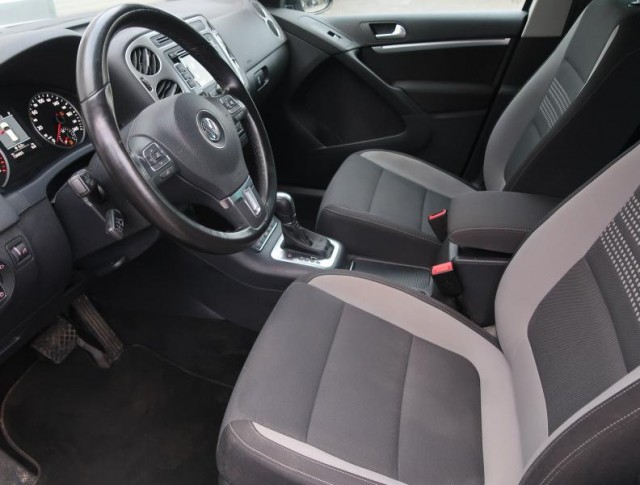 Volkswagen Tiguan  2.0 TSI 