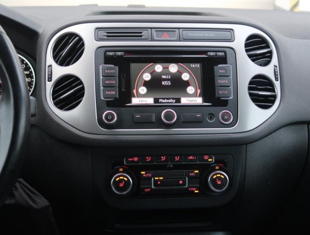 Volkswagen Tiguan  2.0 TSI 