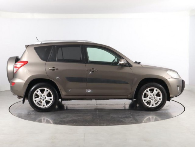 Toyota RAV 4  2.2 D-4D 