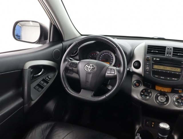 Toyota RAV 4  2.2 D-4D 
