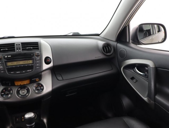 Toyota RAV 4  2.2 D-4D 