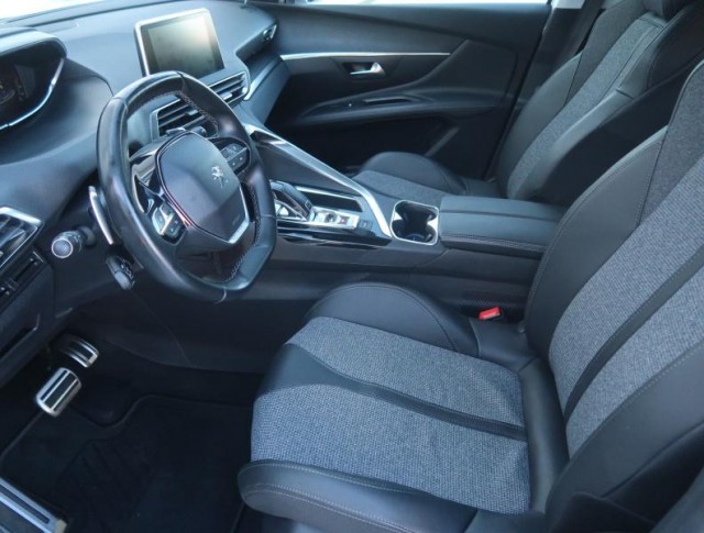 Peugeot 3008  1.2 PureTech Allure Pack