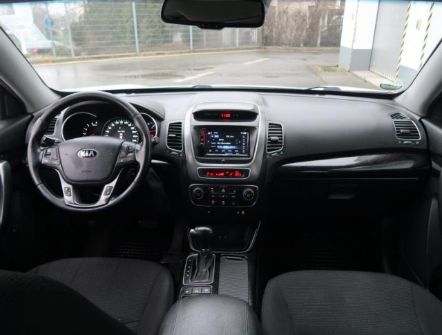 Kia Sorento  2.2 CRDi 