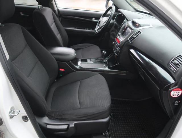 Kia Sorento  2.2 CRDi 