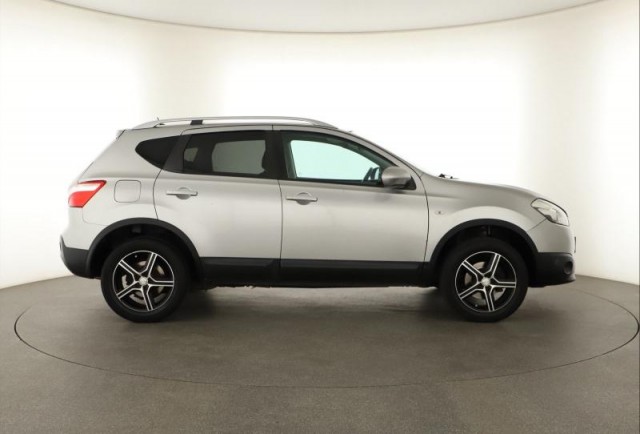 Nissan Qashqai  2.0 