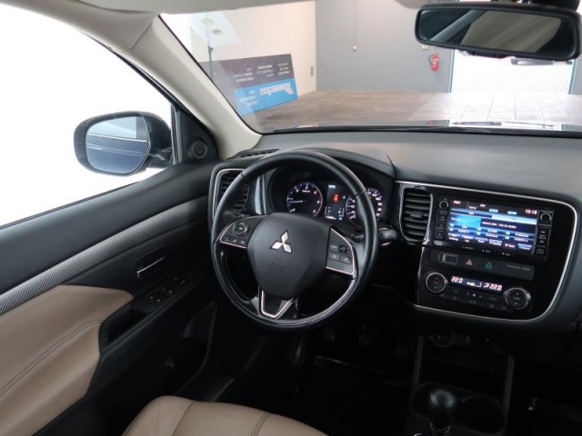 Mitsubishi Outlander  2.2 DI-D 