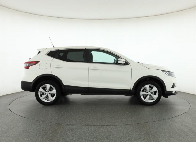 Nissan Qashqai  1.3 DIG-T 