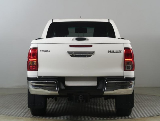 Toyota Hilux  2.4 D-4D 