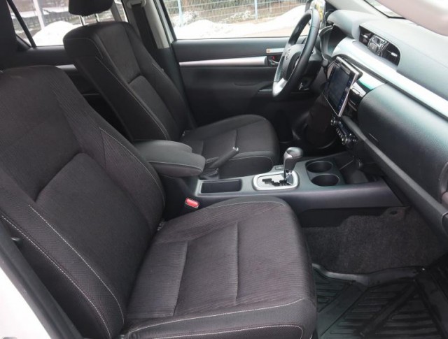 Toyota Hilux  2.4 D-4D 