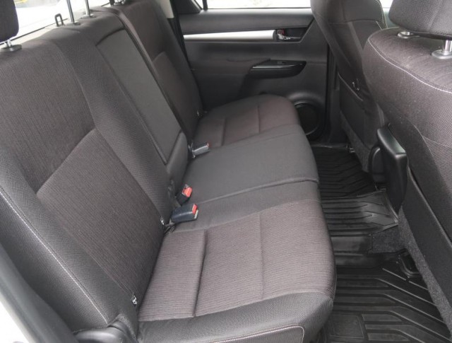 Toyota Hilux  2.4 D-4D 