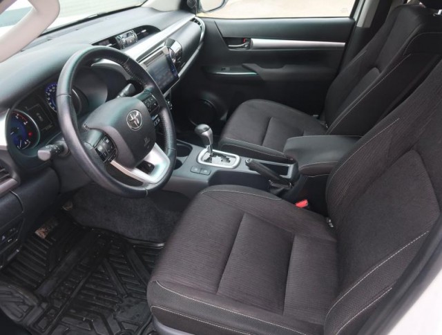 Toyota Hilux  2.4 D-4D 