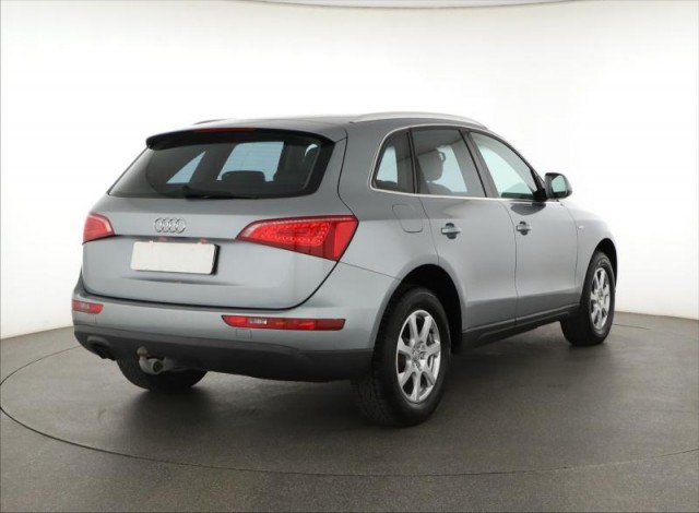 Audi Q5  2.0 TDI S line