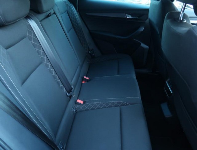 Škoda Karoq  1.5 TSI Ambition