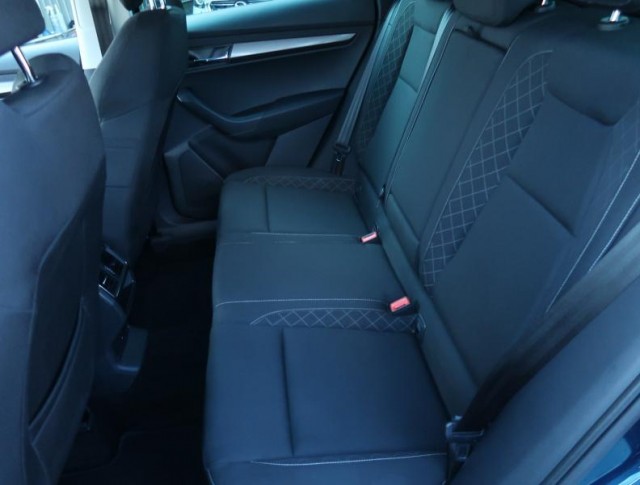 Škoda Karoq  1.5 TSI Ambition