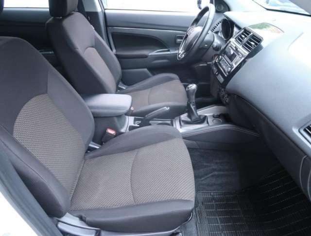 Mitsubishi ASX  2.0 MIVEC Invite