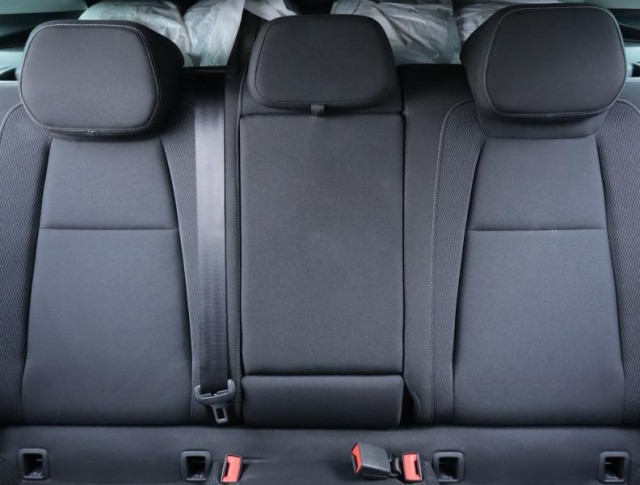 Škoda Karoq  1.5 TSI Fresh