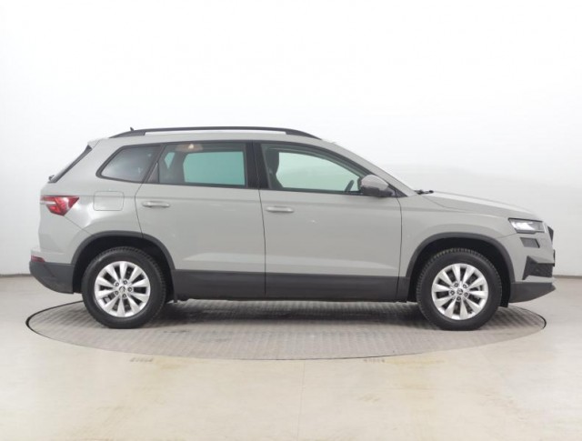 Škoda Karoq  1.5 TSI Fresh