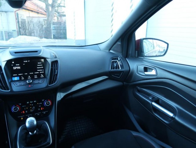 Ford Kuga  1.5 EcoBoost ST-Line