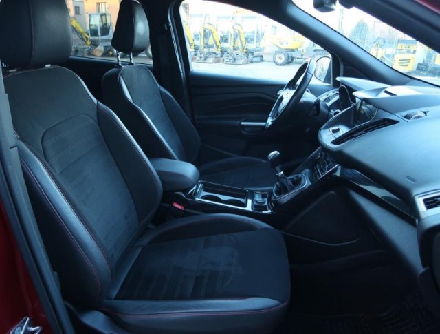 Ford Kuga  1.5 EcoBoost ST-Line