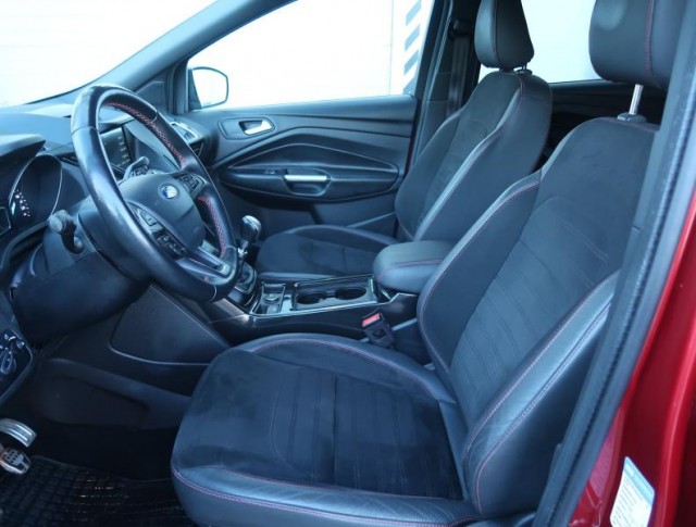 Ford Kuga  1.5 EcoBoost ST-Line