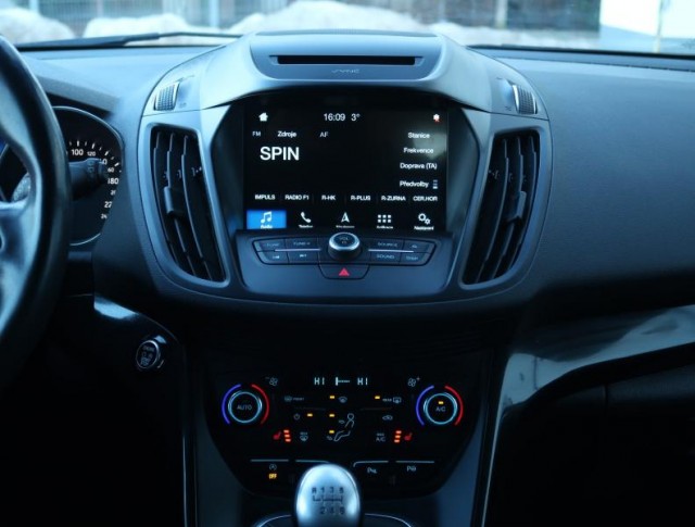 Ford Kuga  1.5 EcoBoost ST-Line