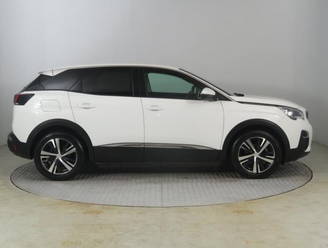 Peugeot 3008  1.2 PureTech Allure Pack
