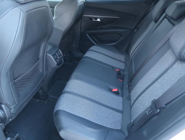 Peugeot 3008  1.2 PureTech Allure Pack