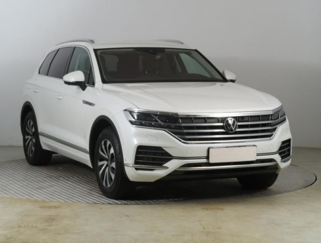 Volkswagen Touareg  3.0 TDI 