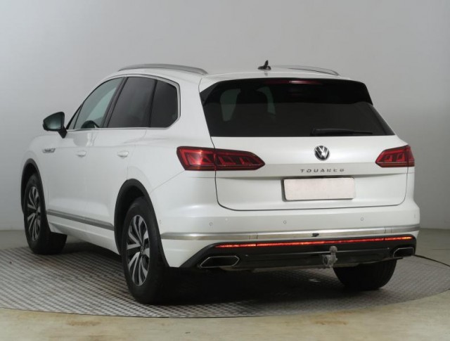 Volkswagen Touareg  3.0 TDI 