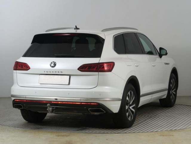 Volkswagen Touareg  3.0 TDI 