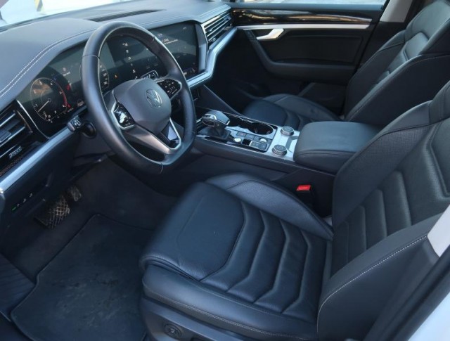 Volkswagen Touareg  3.0 TDI 