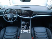 Volkswagen Touareg  3.0 TDI 