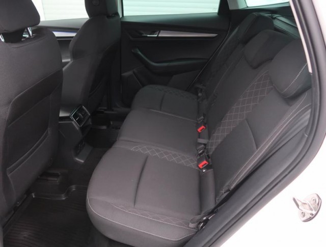 Škoda Karoq  1.5 TSI Ambition Plus