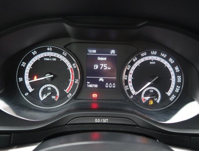 Škoda Karoq  1.5 TSI Ambition Plus