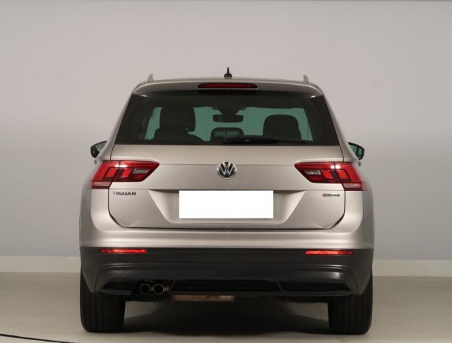 Volkswagen Tiguan  2.0 TDI 