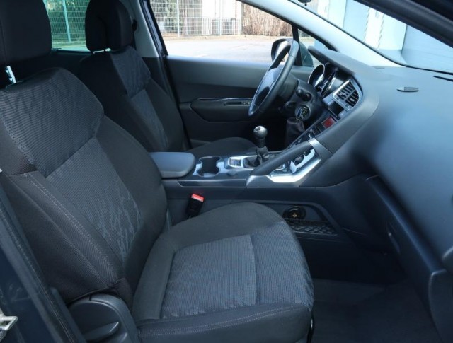 Peugeot 3008  1.6 VTi 