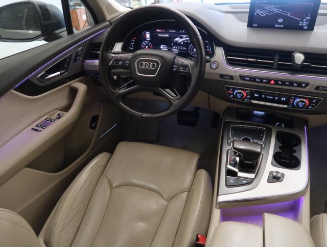 Audi Q7  3.0 TDI 