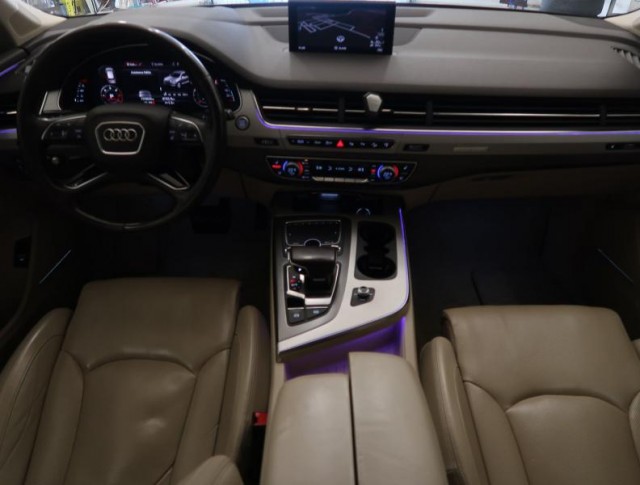 Audi Q7  3.0 TDI 