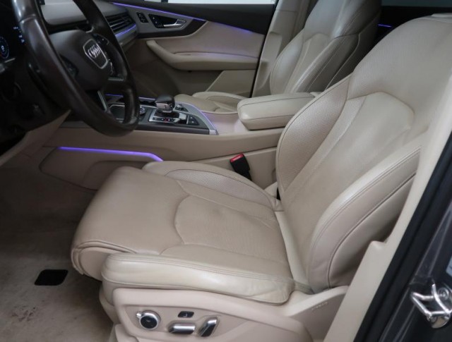 Audi Q7  3.0 TDI 
