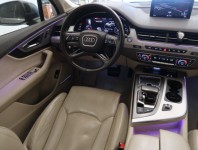Audi Q7  3.0 TDI 