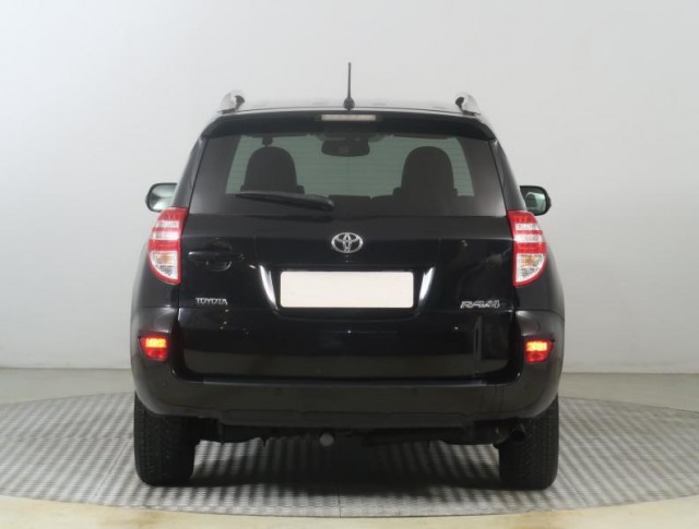 Toyota RAV 4  2.0 VVT-i 