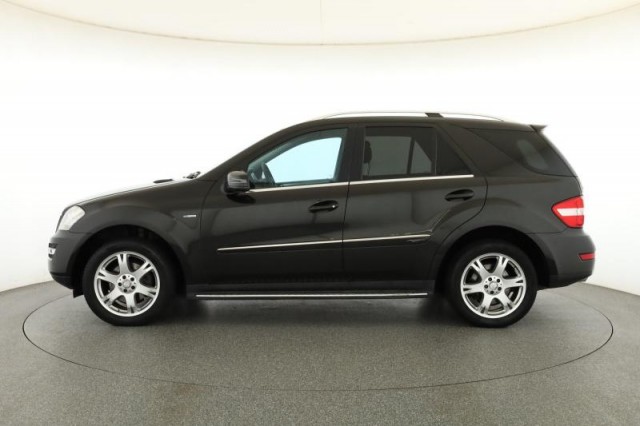 Mercedes-Benz ML  ML 300 CDI 