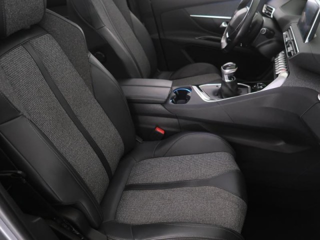 Peugeot 5008  PureTech 130 Allure