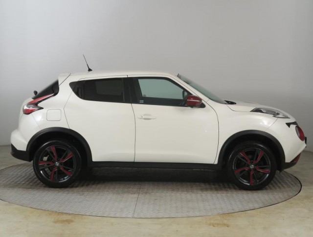 Nissan Juke  1.6 i 