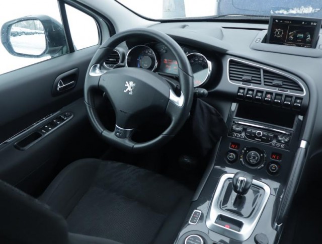 Peugeot 3008  Hybrid4 