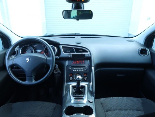 Peugeot 3008  1.6 VTi 